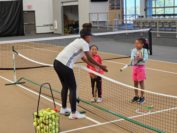 The second Play with the Players event at Emporia State University was a smashing success, bringing together tennis enthusiasts of all ages from the Emporia community. Hosted by ESU Tennis and USTA Kansas, the event showcased the perfect blend of camaraderie, skill-building, and fall fun on a beautiful day.